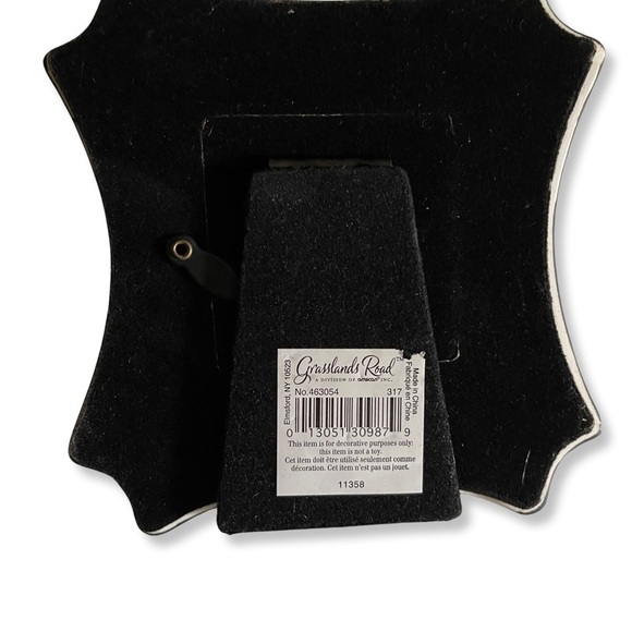 Picture Frame “Entitled” Small Table Top Enamel Rhinestones Charm Princess Gift - Picture 4 of 4